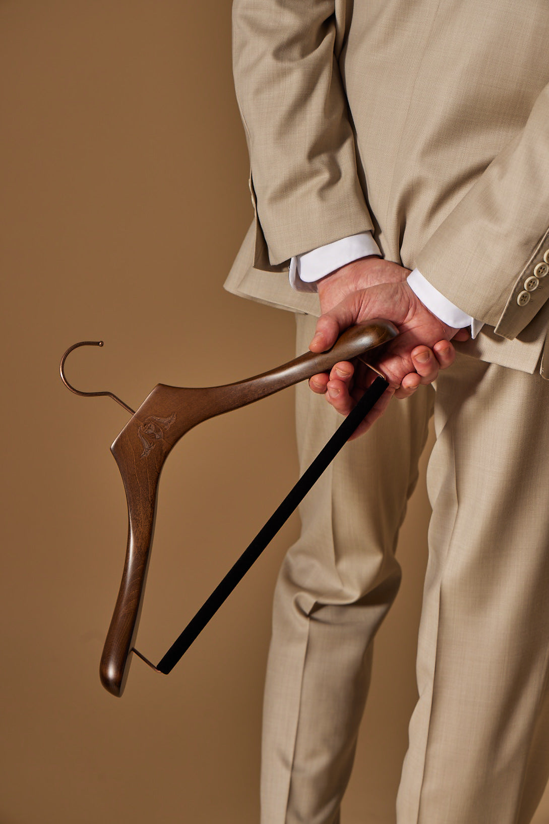 Oliver Pond Luxury Wooden Suit Hanger